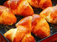 Рецепта Домашни козуначени великденски кифлички (с прясна мая) и пълнеж от настъргани ябълки